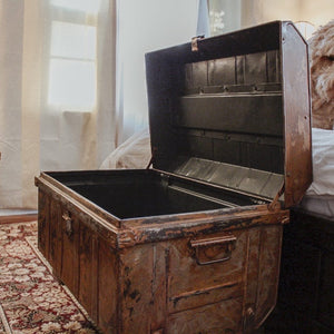 Fine Del Letto Treasure Chest